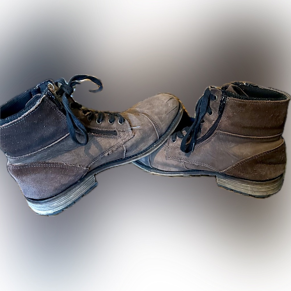 Bullboxer Chukka Boots